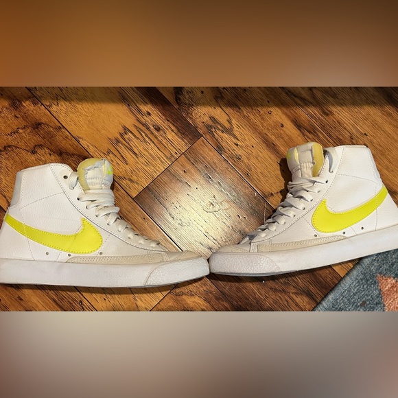 Nike Blazer 77 trainers in white and yellow - Picture 1 of 4
